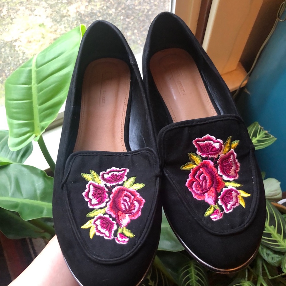 ASOS unisex floral flats. Women’s Size US 9.5, Men’s Size 8